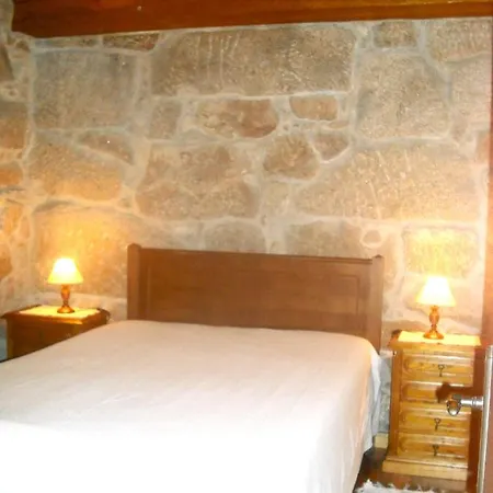 3 Bedrooms House At Lindoso *