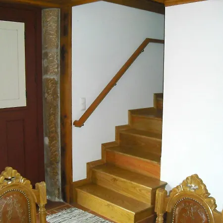 3 Bedrooms House At Lindoso * 몰레도