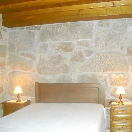 3 Bedrooms House At Lindoso